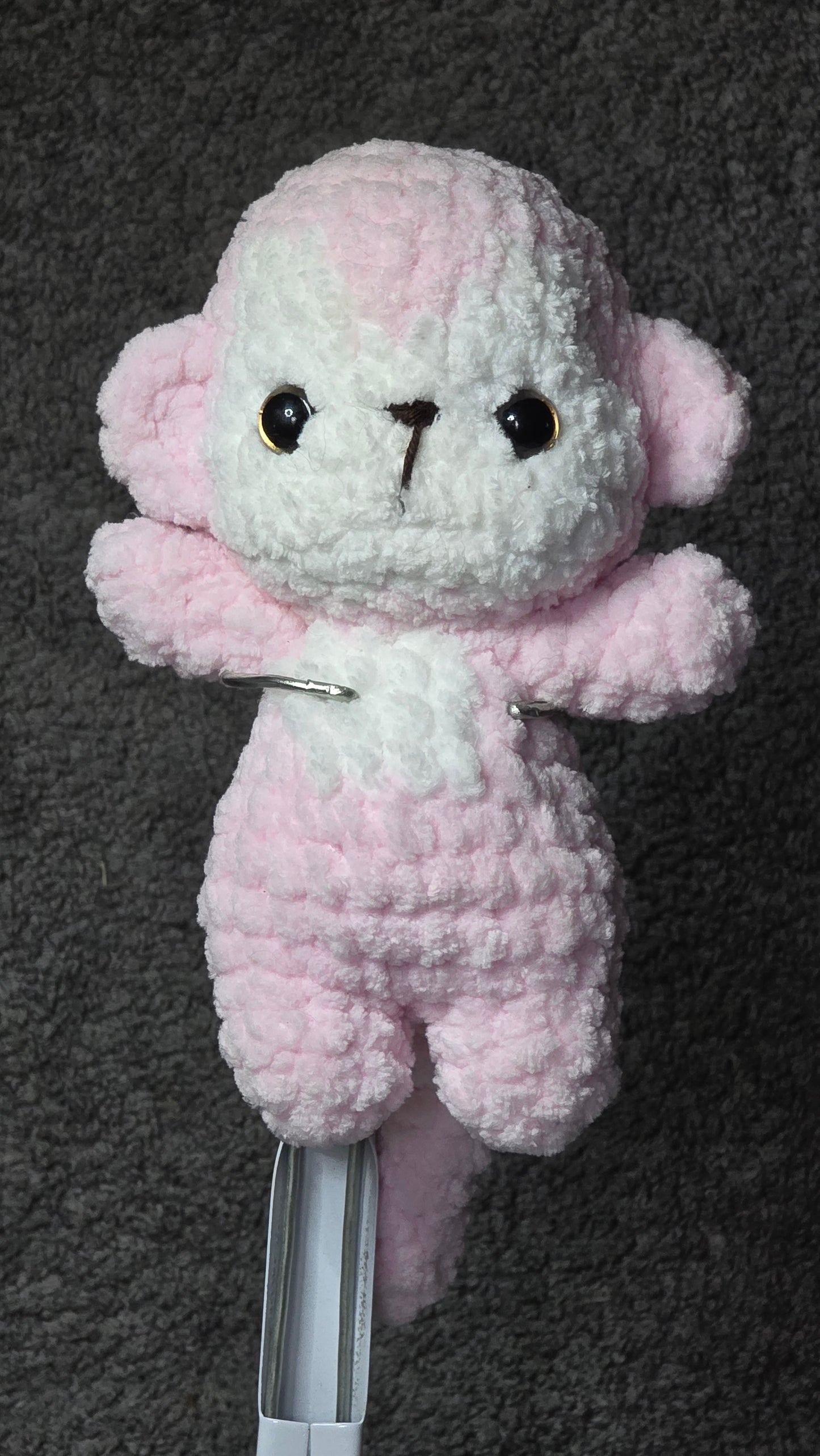 Amigurumi Singe Rose Pastel – Peluche artisanale douce et personnalisable