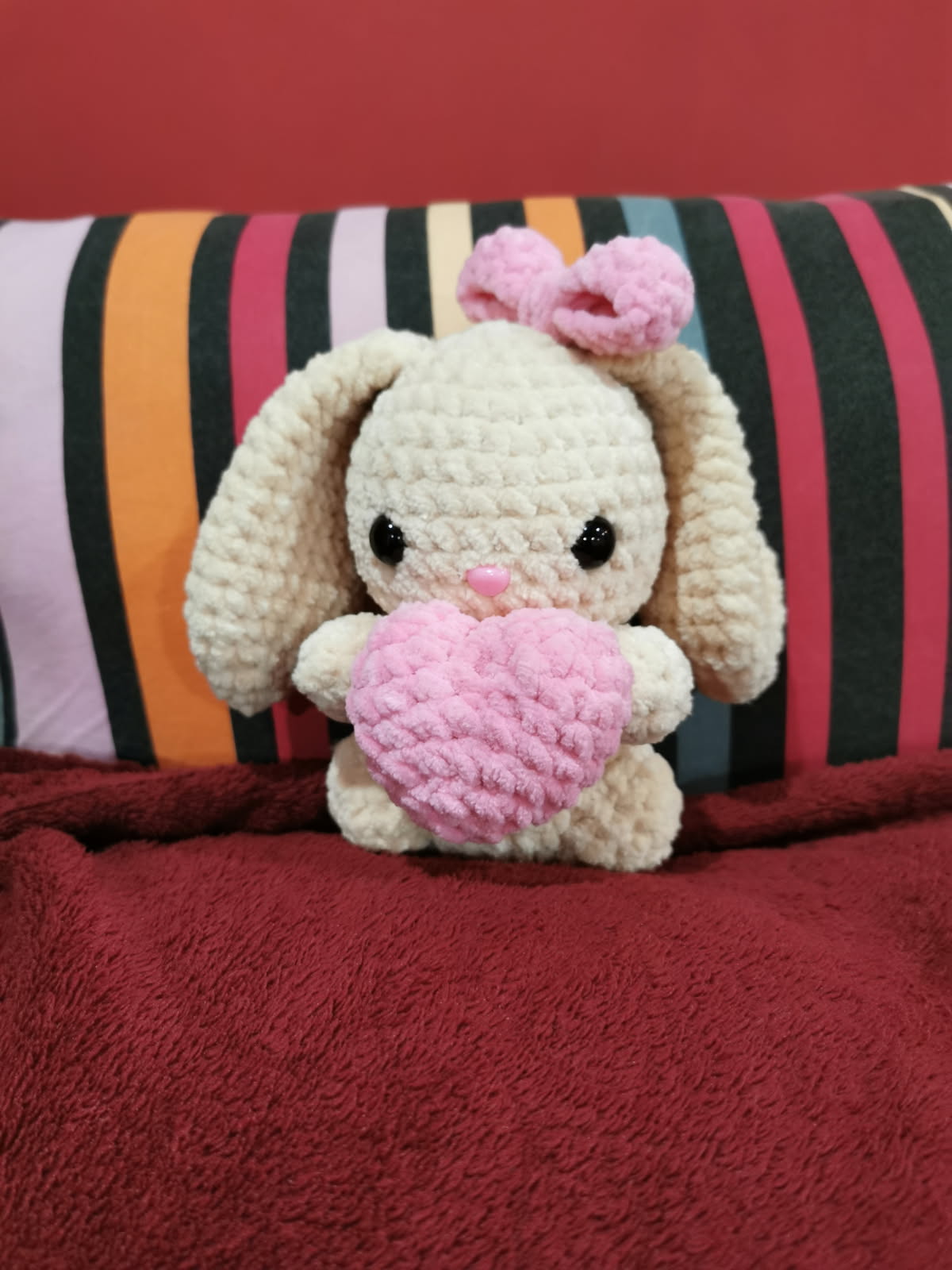 Amigurumi Lapin Rose avec Cœur – Peluche faite main personnalisable