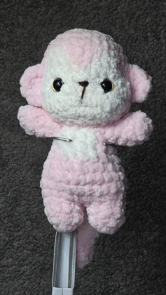 Amigurumi Singe Rose Pastel – Peluche artisanale douce et personnalisable