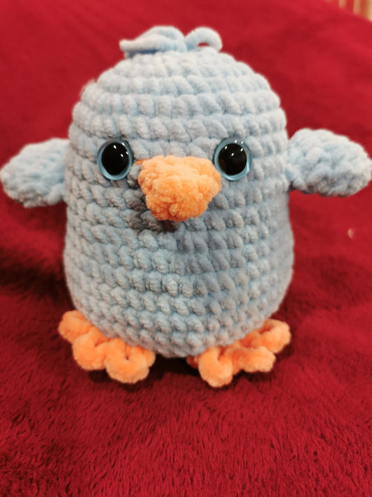 Blue le poussin amigurumi – Peluche bleue faite main, cadeau déco